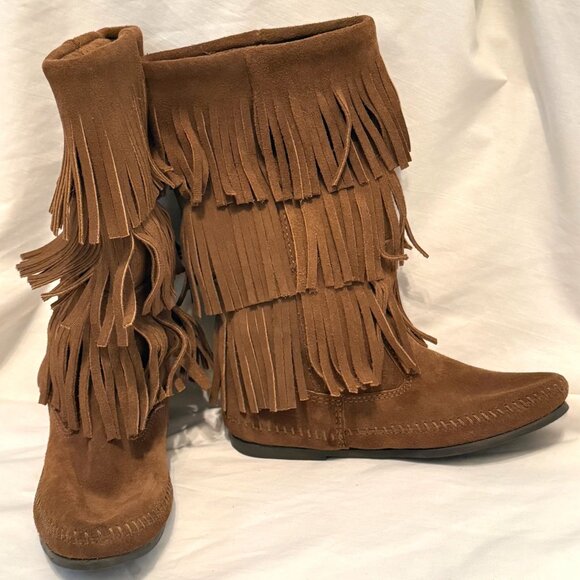 Minnetonka Women's 8 Boots Fringe Cognac Suede Moccasin Tall Boot EUC! 1638 - Picture 1 of 7